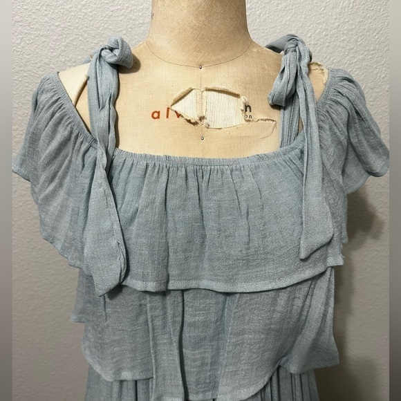 FLAWLESS MAXI DRESS. Tie straps w/off shoulder ruffle. Pale Blue. Size M. - Picture 5 of 7